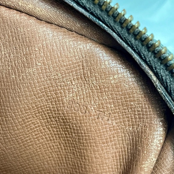 Authentic Louis Vuitton Monogram Compiegne 23 Clutch Bag - Picture 13 of 15